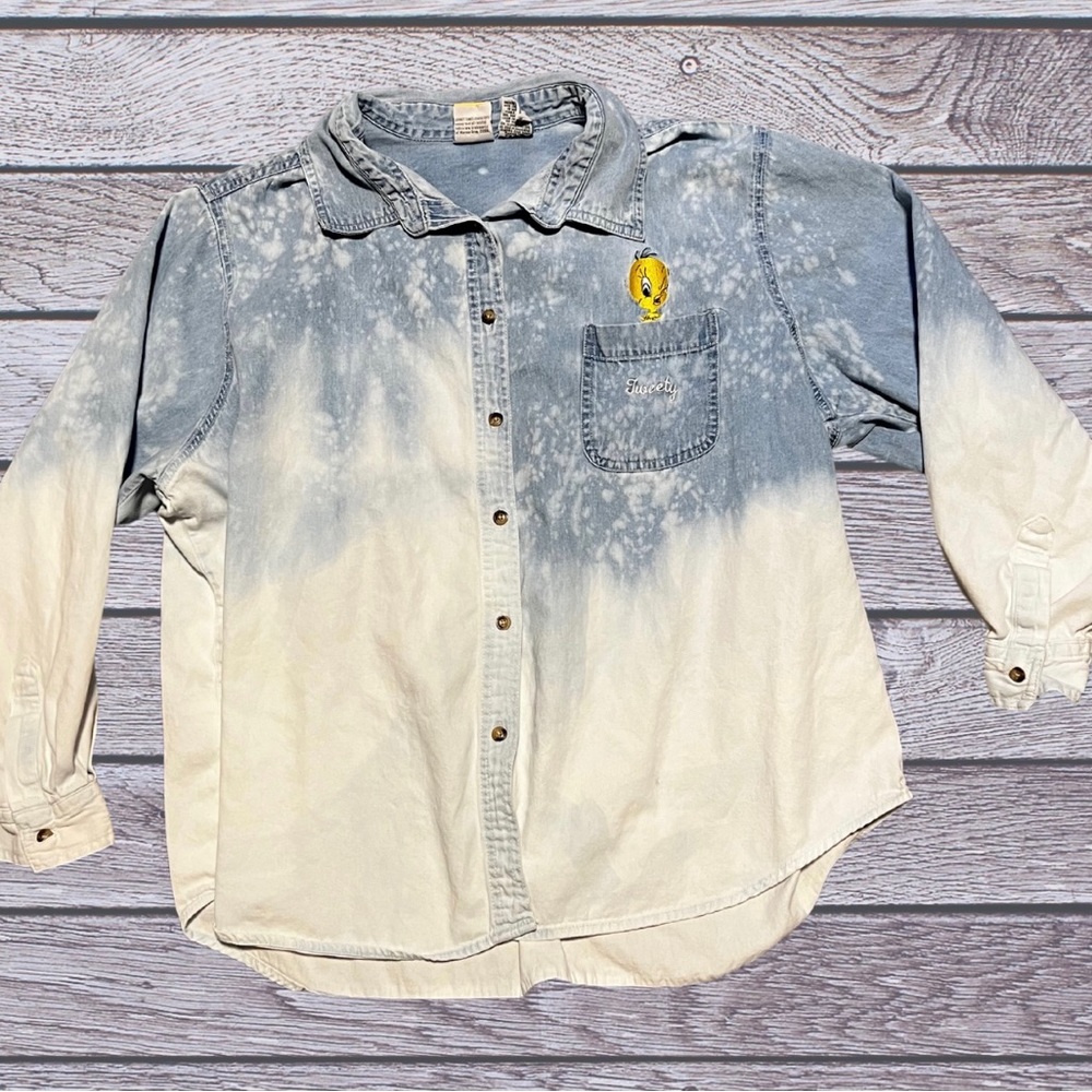 Vintage looney tunes light denim button up